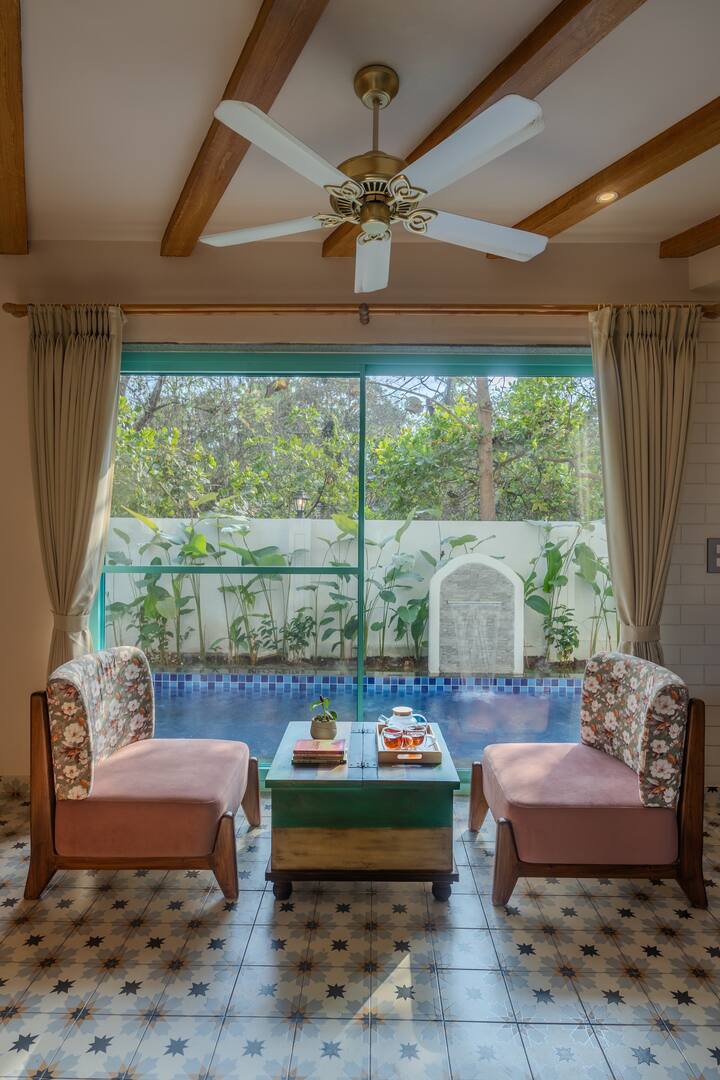 Living room image 6