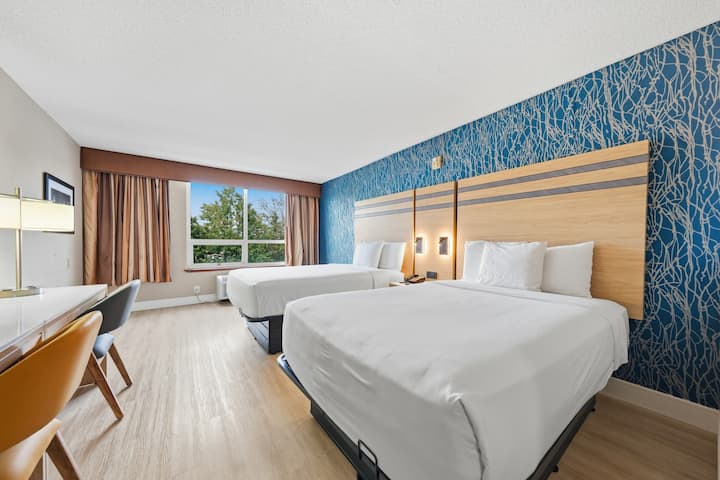 Restyled  Double Suite  Sleeps 4  Private - Staten Island