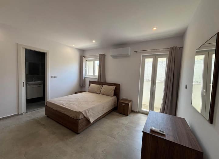 Modern Apartment Near Airport And City Center - Malta