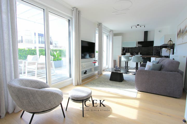 Bellevue ~ Dernier éTage Avec Terrasse Pour 4 Pers - Chessy