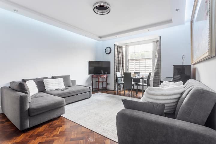 Notting Hill | Lift | Next To Tube | Sleeps 9 - Fulham