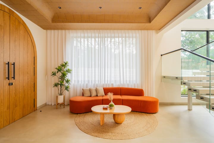Living room image 3