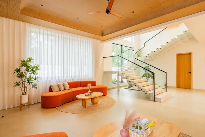 Living room image 4