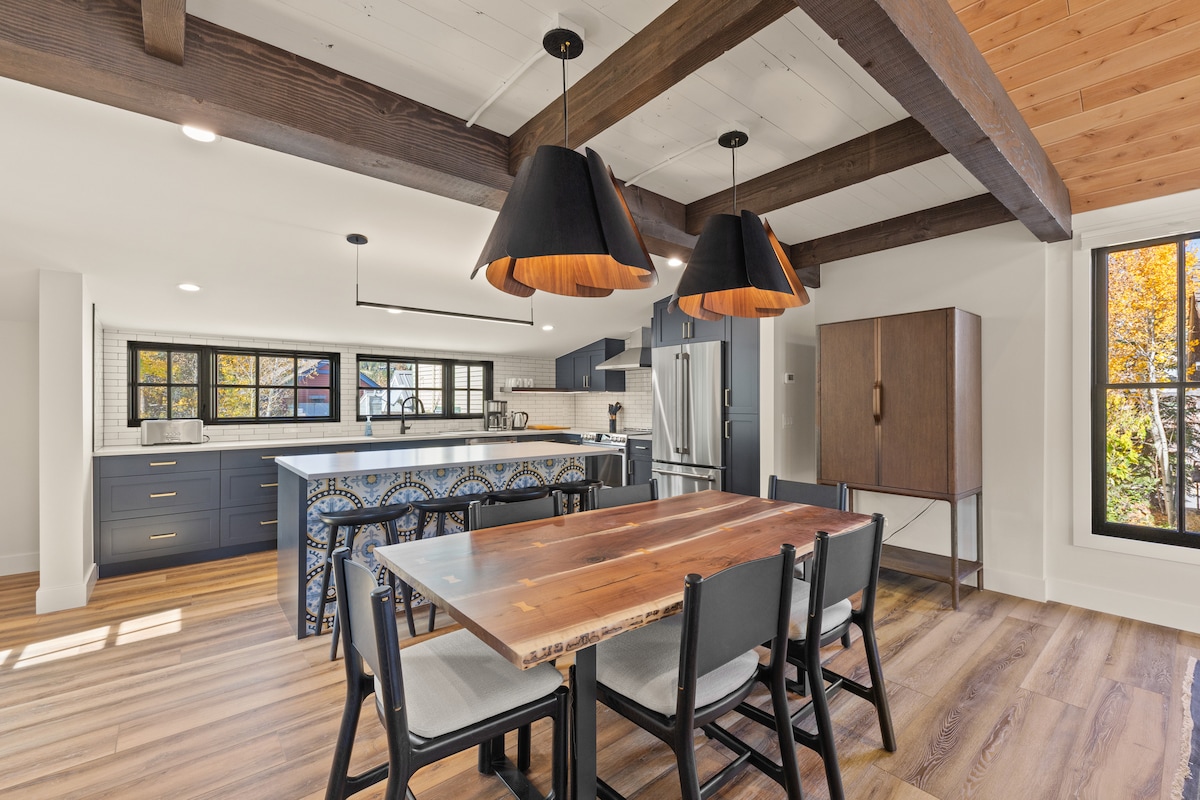 Walk to Slopes & Main St | Historic Modern House - Houses for Rent in ...