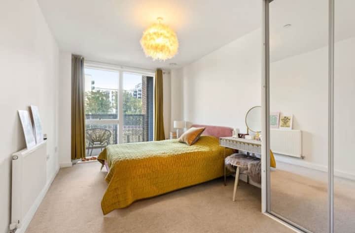 Comfortable Private Room With Balcony Shared Flat - Londres