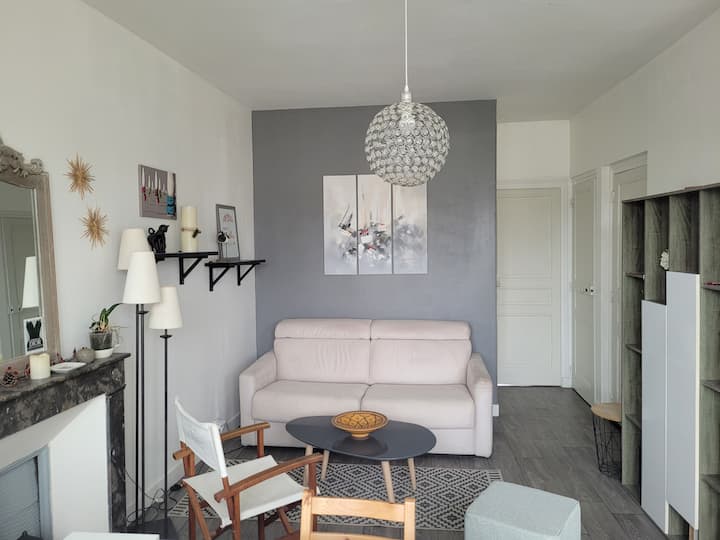 Logement De Charme Dans La Ville Et à 2 Mn Du Port - ibis budget Granville