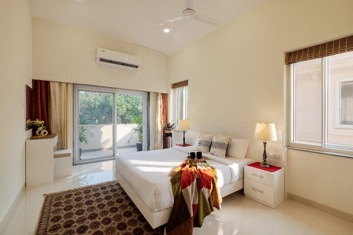 Bedroom 1 image 1