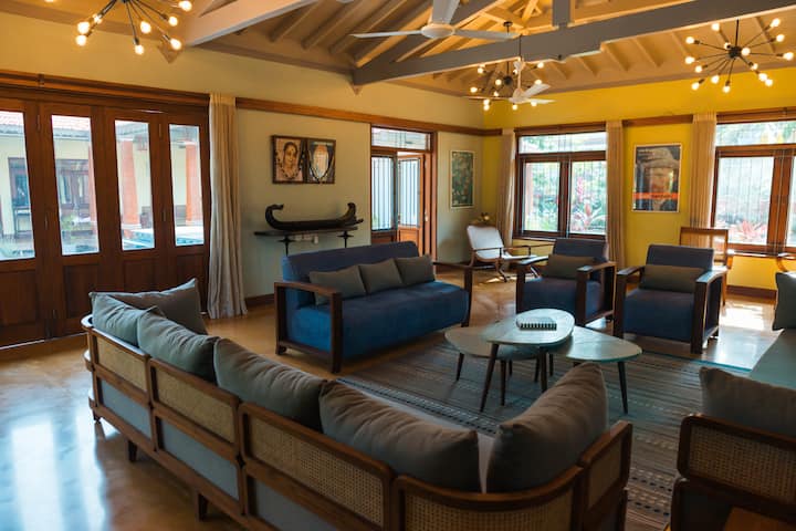 Living room image 1