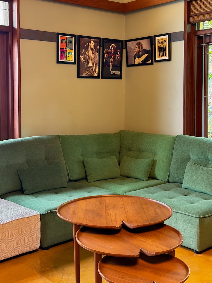 Living room image 8