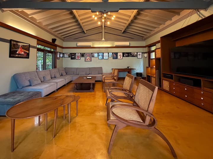 Living room image 9