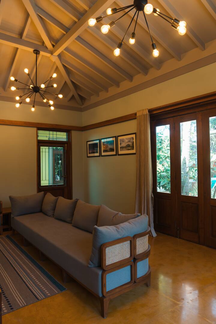 Living room image 3