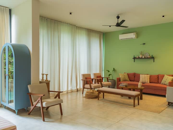 Living room image 2