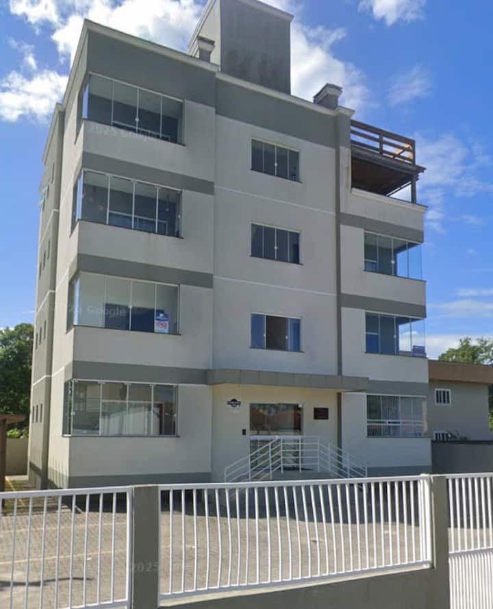 Apto Com Churrasqueira A 250m Da Praia - Itapoá
