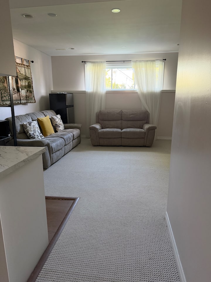 Bright 2br Suite  22 Min To Niagara Falls - Niagara-on-the-Lake
