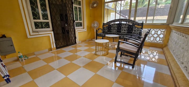 Balcony image 1