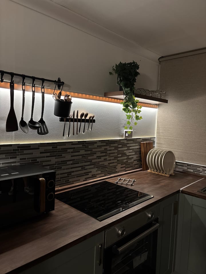 2 Bedroom City Vibe Apartment - Edinburgh