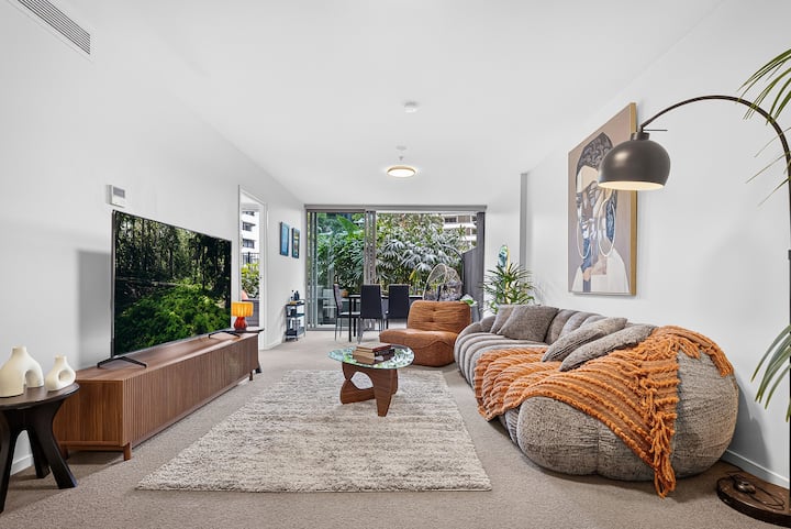 Designer Retreat | Terrace, Study, Parking & Gym - Australie
