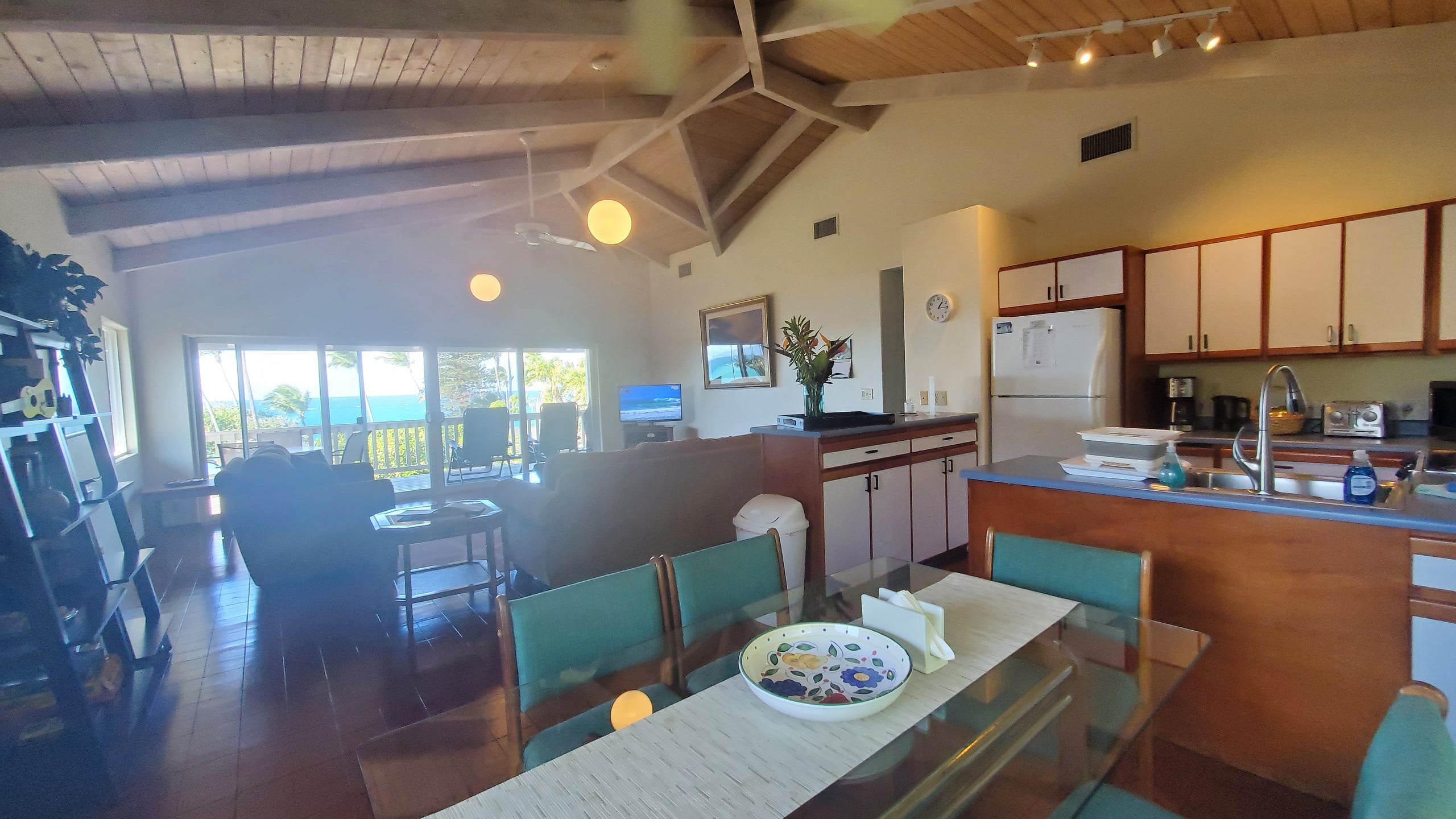 Home in Paia · ★4.84 · 2 bedrooms · 3 beds · 3 baths - Photo 2