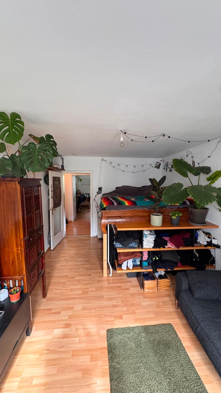 Zwei Zimmer Wohnung Nähe Zentrum - Unterhaching