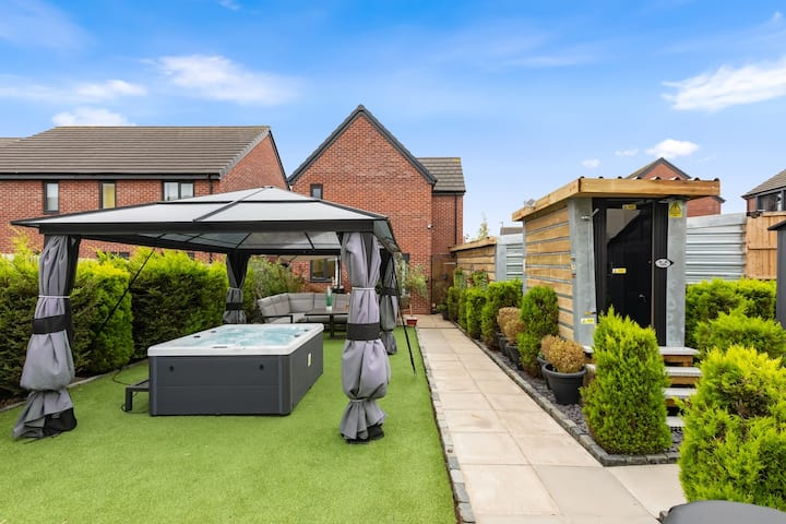 Matchday Spa House Private Hot Tub & Sauna Parking - Liverpool