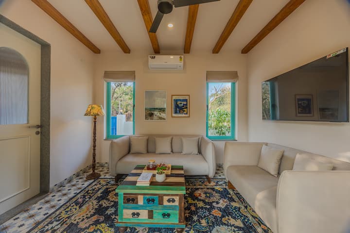 Living room image 6