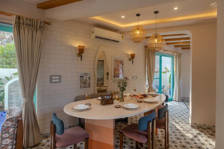 Dining area image 1
