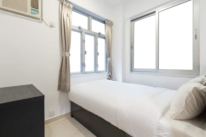 Centrally Located Tst Cozy 1-bedroom - Hong Kong