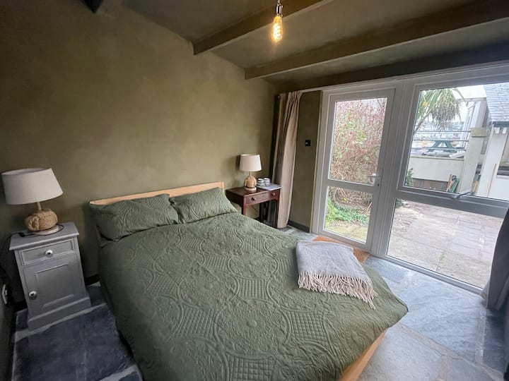 Compact + Bijoux, Your Own Space Close To The Quay - Fowey