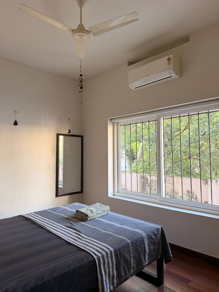 Lux By Livnstay - Thiruvananthapuram