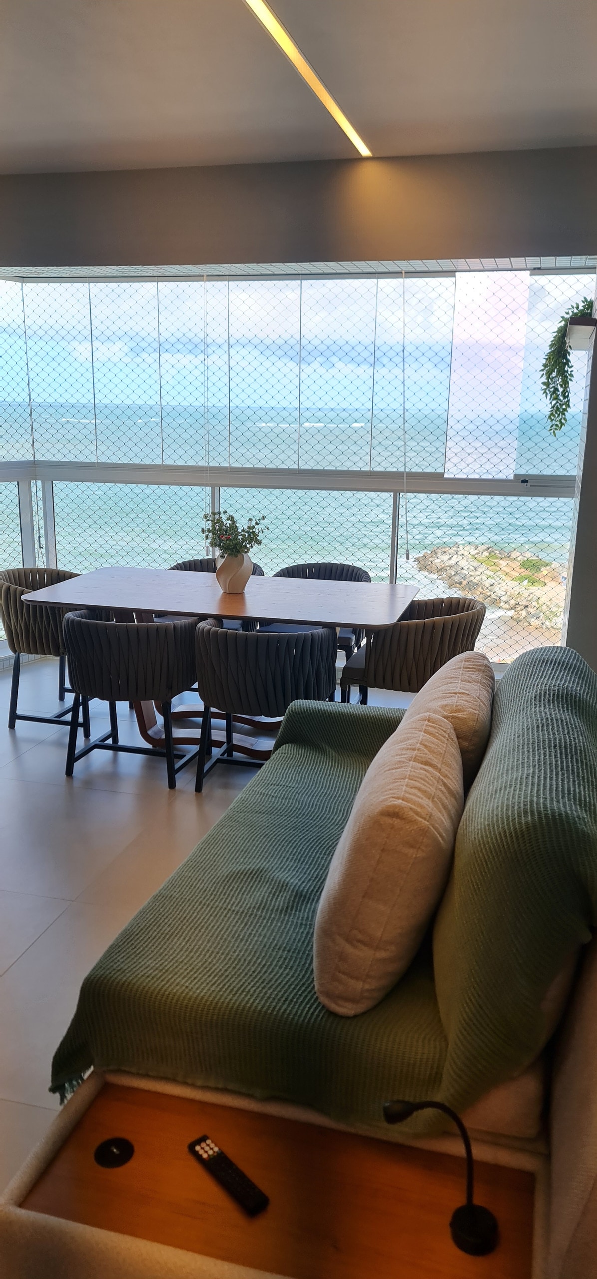 2/4 Beachfront | The Most Beautiful View of Aracaju - Flats for Rent in ...