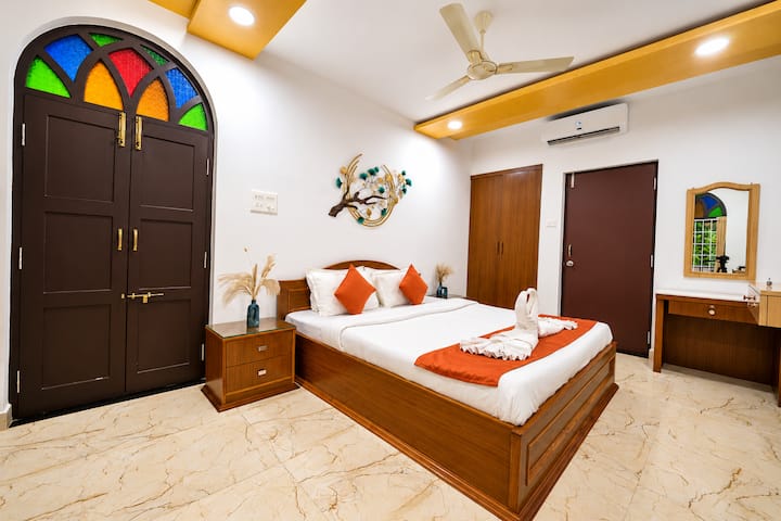 Bedroom 4 image 2