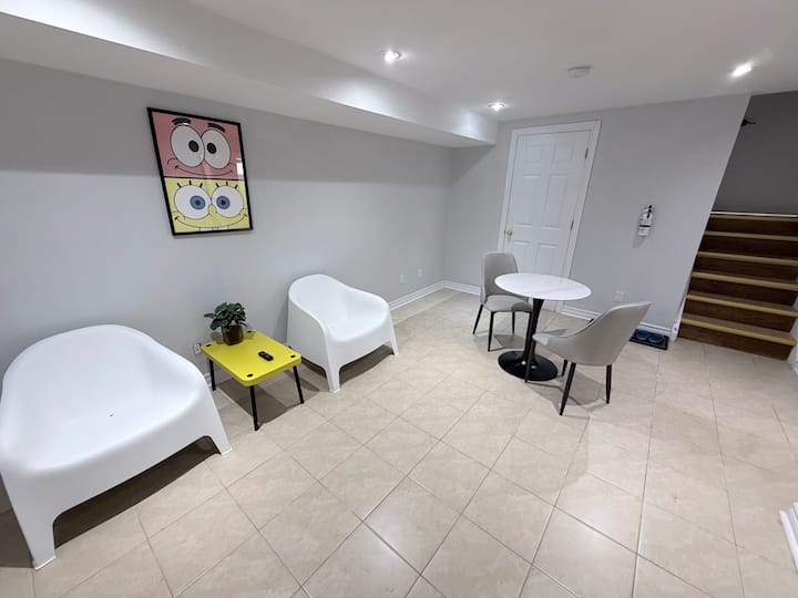 Spongebob Cozy Private Unit | Markham Free Parking - Markham