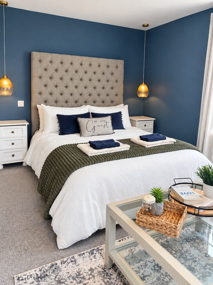 Modern 1br Apartment | Parking & Extended Stays - Lincoln