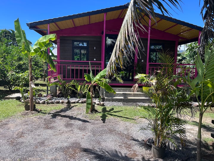 Charme Et Tranquillité Dans Un éCrin De Verdure - Tahiti