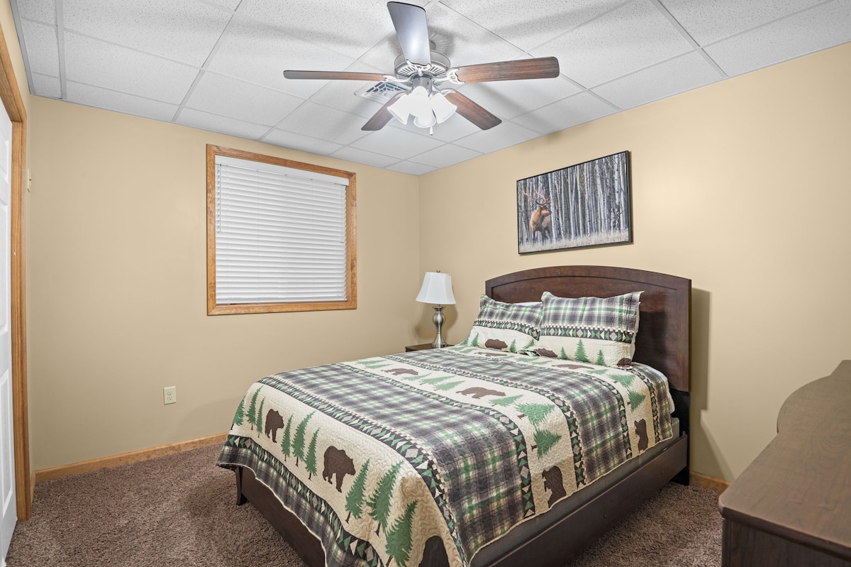 Bedroom 4 image 1