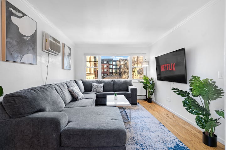 Amazing Uptown Location Near Bars & Lakes! - 미니애폴리스