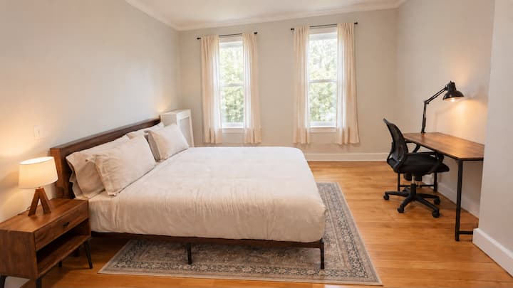 Cozy Private Room Near Green Line #2 - Boston, MA