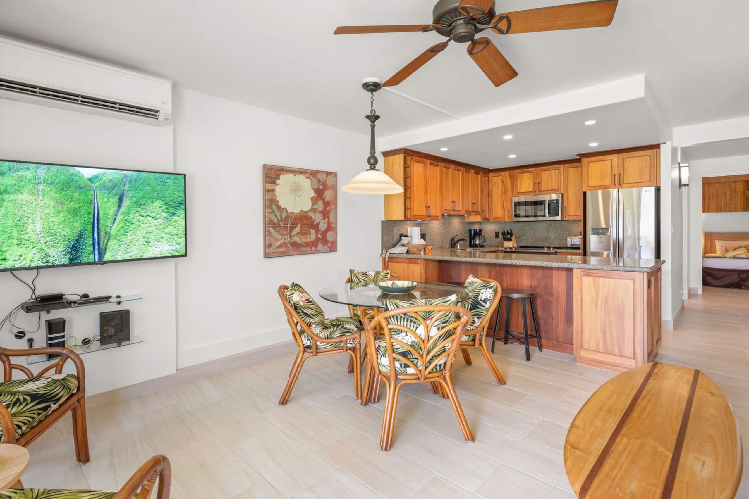 Condo in Lahaina · ★5.0 · 2 bedrooms · 2 beds · 2 baths - Image 3