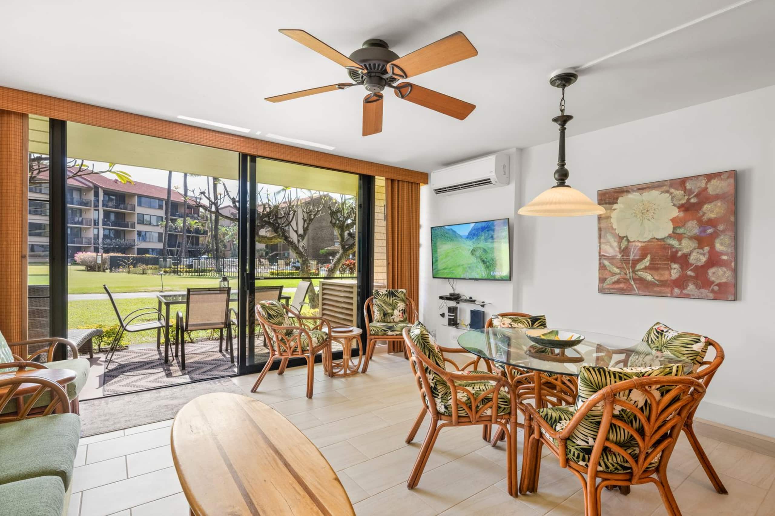 Condo in Lahaina · ★5.0 · 2 bedrooms · 2 beds · 2 baths - Image 2