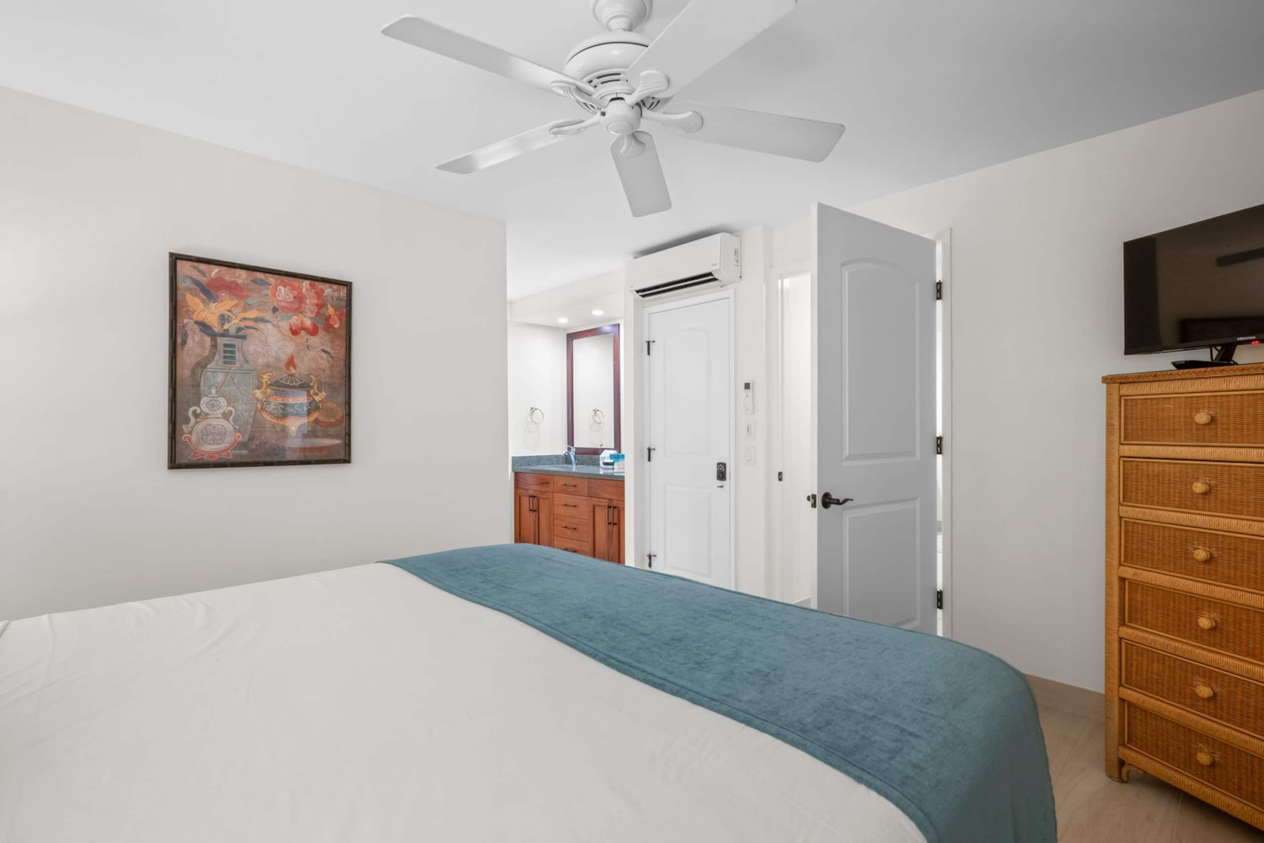 Condo in Lahaina · ★5.0 · 2 bedrooms · 2 beds · 2 baths - Image 11