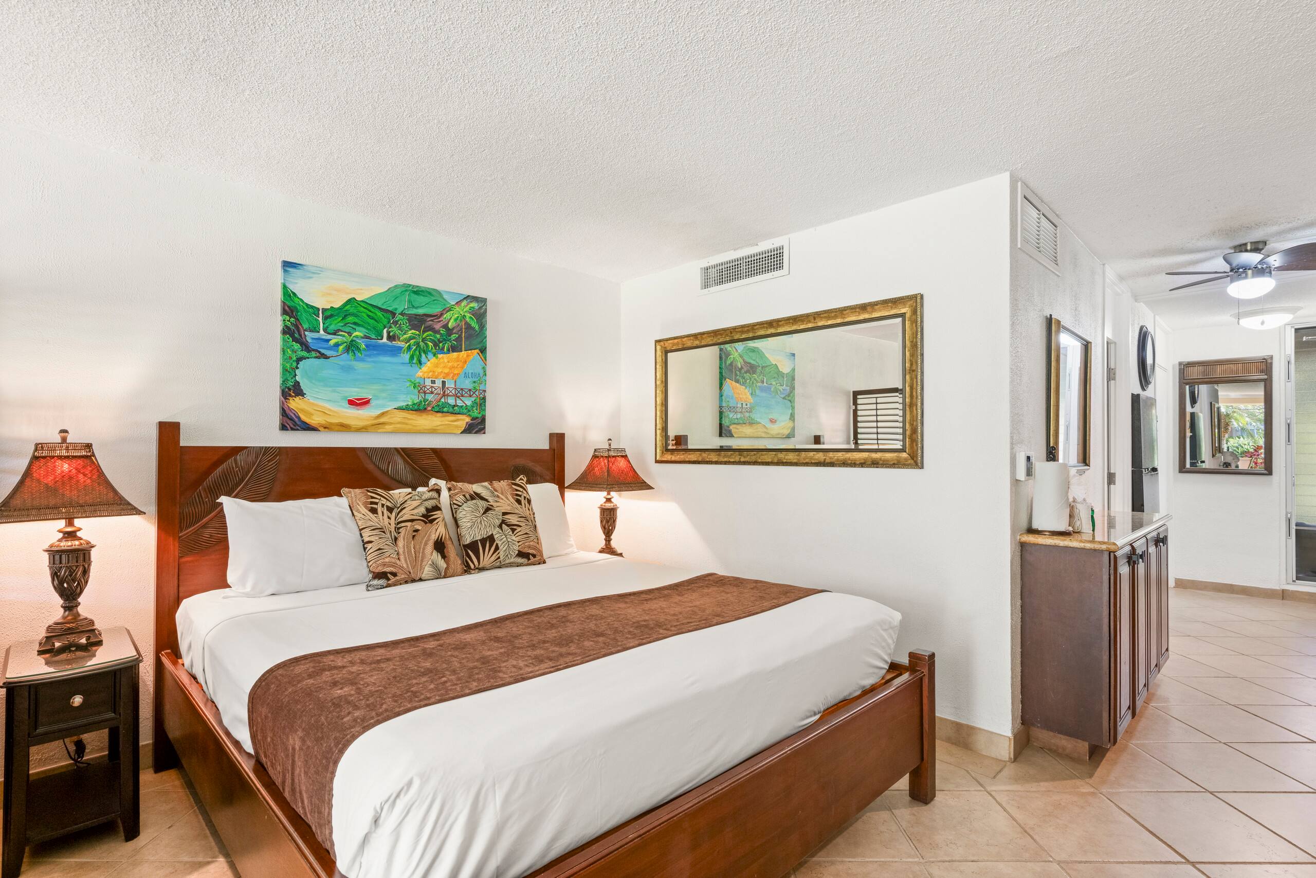 Condo in Lahaina · ★4.8 · Studio · 2 beds · 1 shared bath - Image 11
