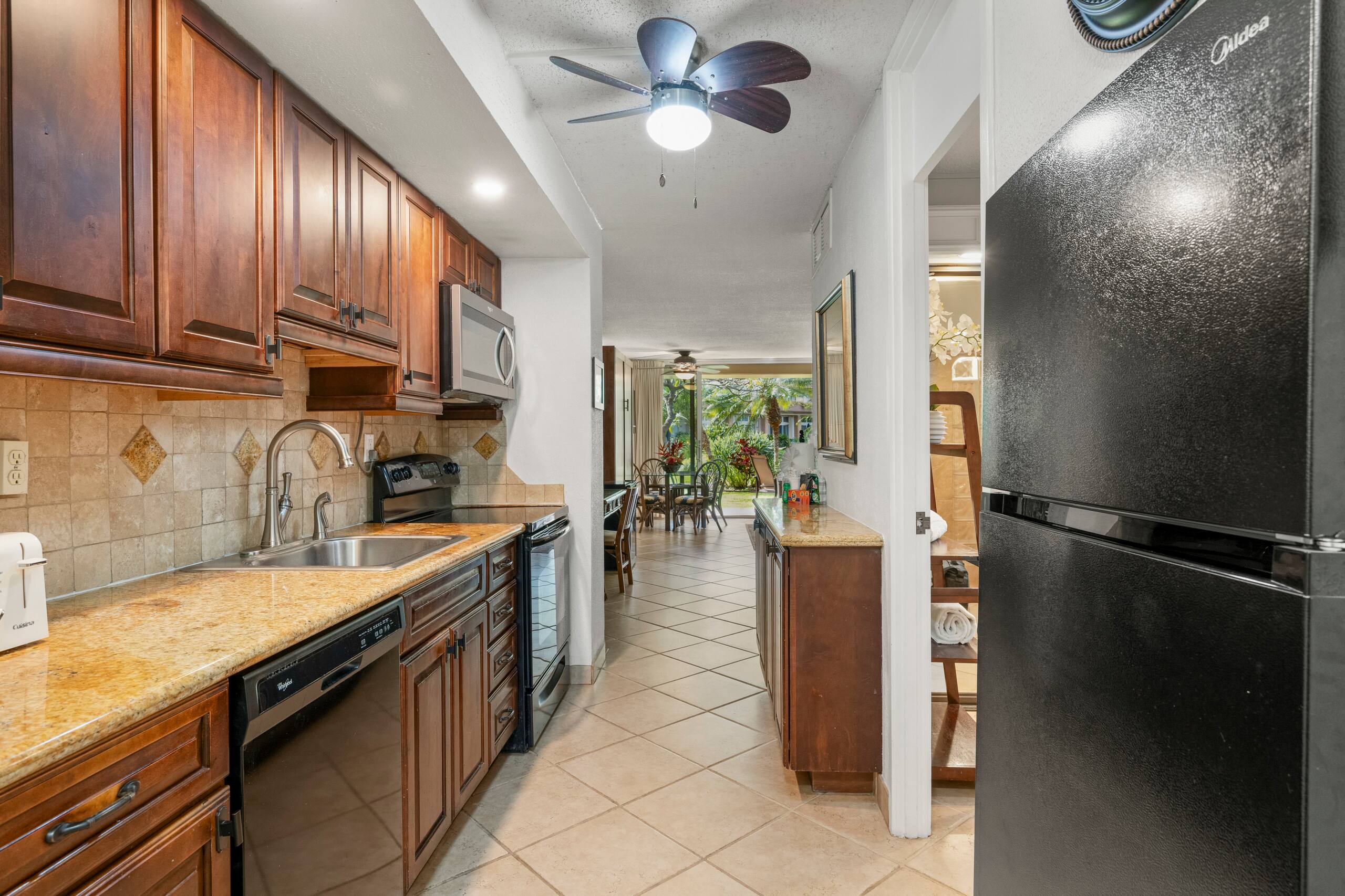 Condo in Lahaina · ★4.8 · Studio · 2 beds · 1 shared bath - Image 7