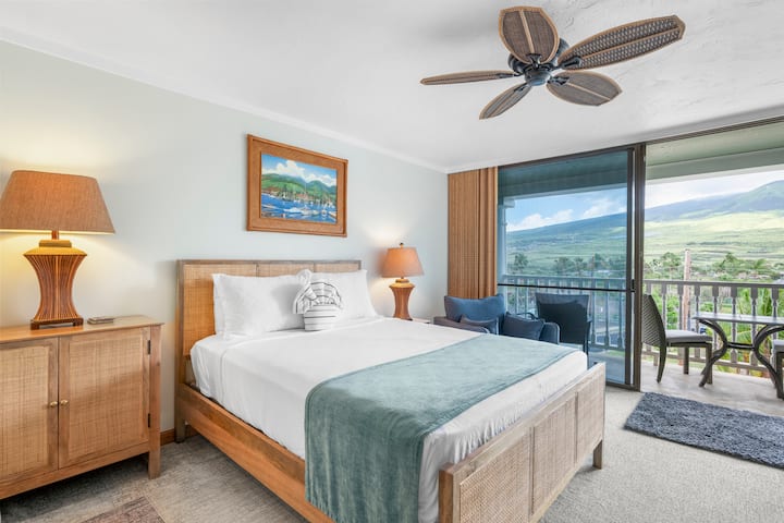 Remodeled Oceanfront Studio - Lahaina Shores 532 - Lahaina, HI