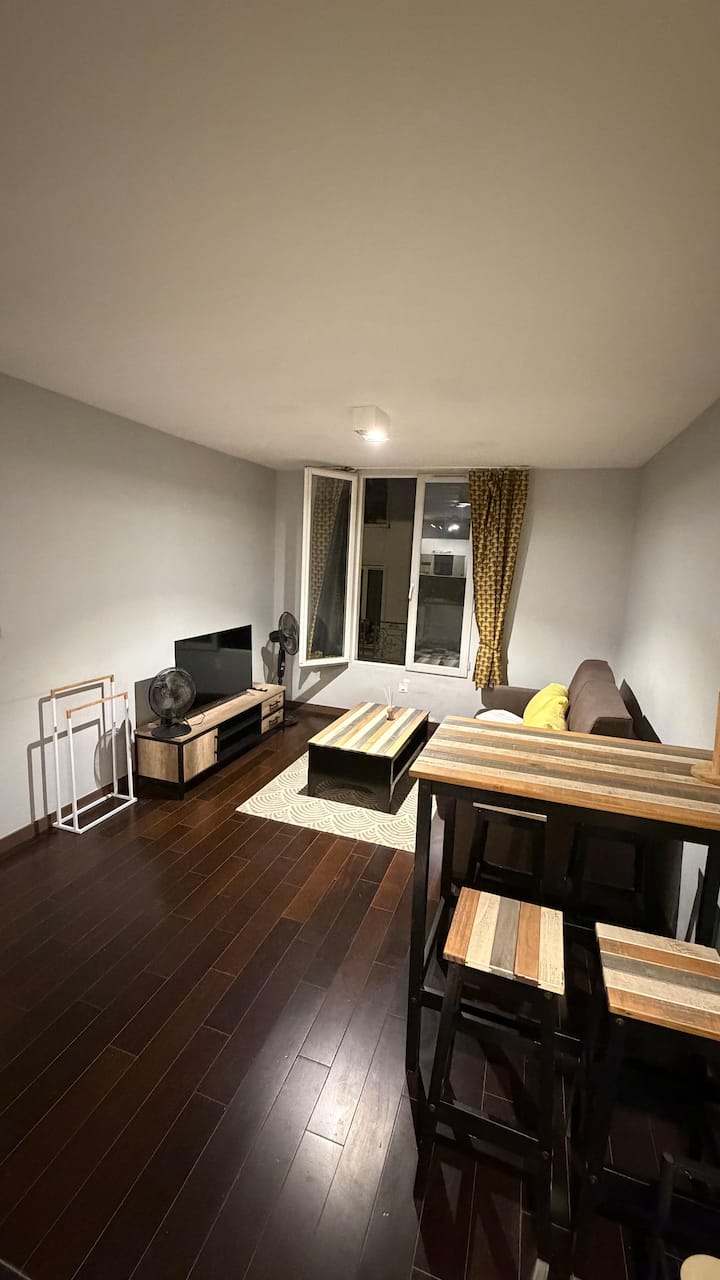 Charmant Appartement à Clichy - Opéra