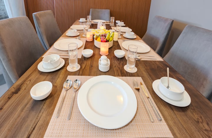 Dining area image 2