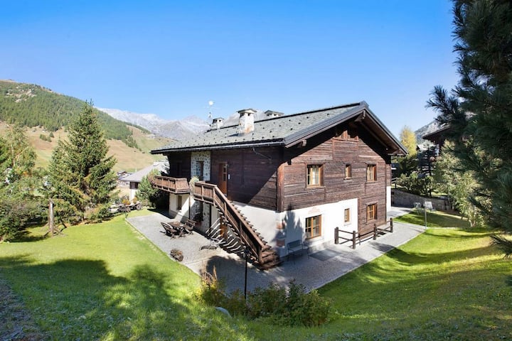 Relaxing Holiday Home Near The Ski Area With Views - Livigno