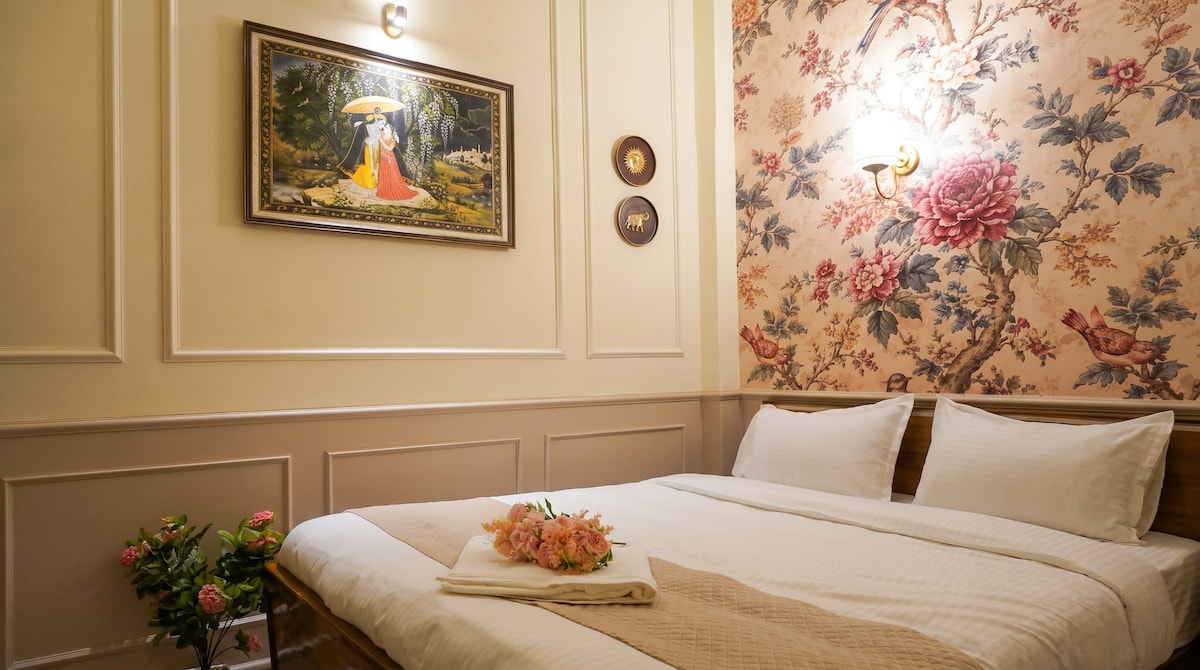 Room in Varanasi