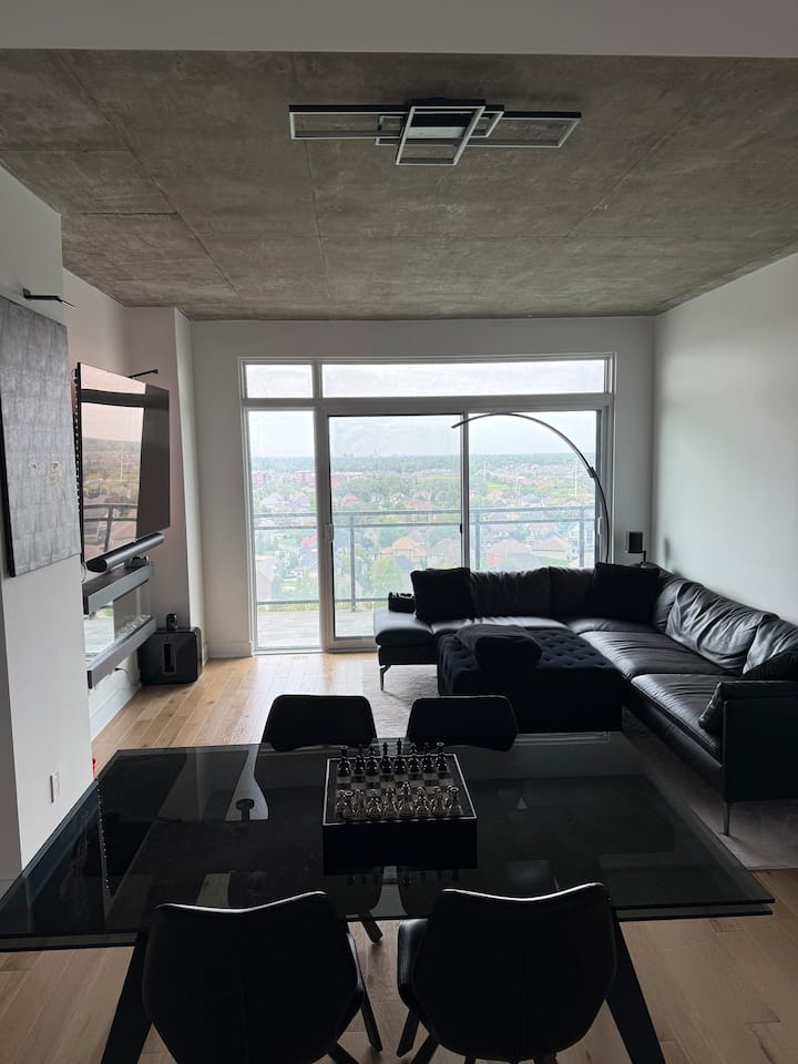 Luxury 2br Condo Near Dix30 | Pools, Gyms & Lounge - Longueuil