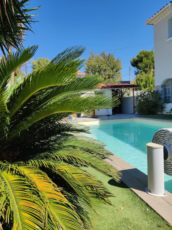 Villa Avec Piscine Au Calme - Toulon