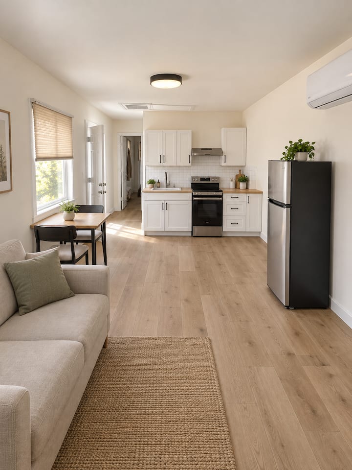 Modern Furnished Guesthouse | Monthly Stays - Phoenix, AZ